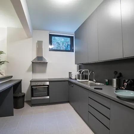 The Hill By Zoia Living Apartment *