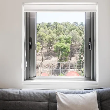 The Hill By Zoia Living Apartament