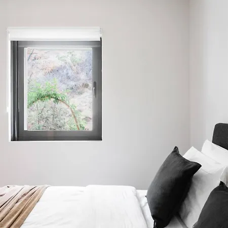 Apartment The Hill By Zoia Living